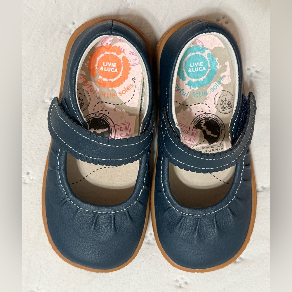 NIB -- Livie & Luca Ruche Classic Navy Shoes - Picture 5 of 6